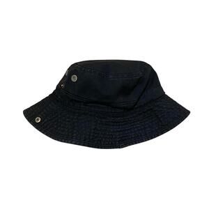 Black bucket hat